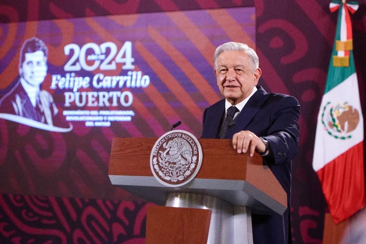  Maestros Recibirán Aumento Salarial, Anuncia AMLO