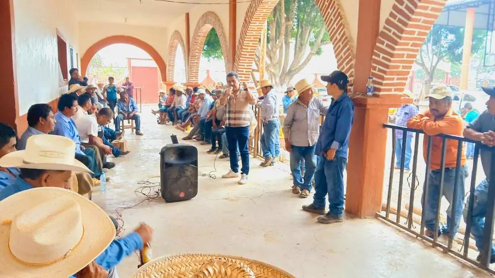 Rogelio Rojas Saavedra reafirma su compromiso con la comunidad de Ojo de Pescado